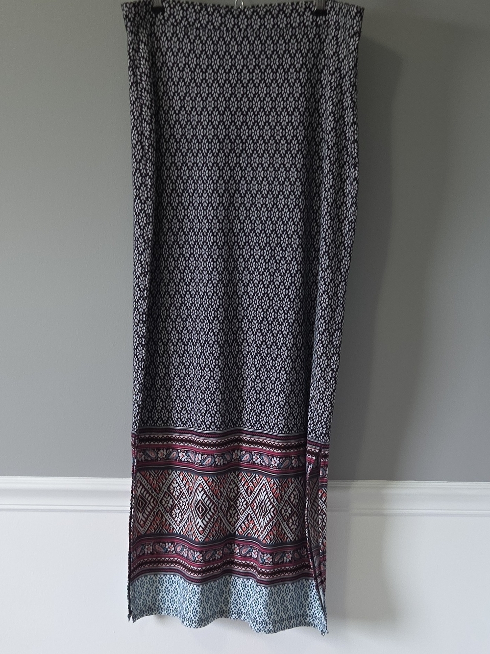 Printed Geometric Pattern Maxi Skirt Soft Knit Stretch Side Slits M